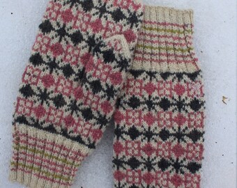 Finely Knitted Estonian Lady's Mittens in Nõo Style with Natural Off-White Pink and Black