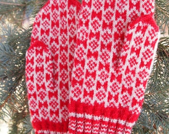 Finely Hand Knitted Estonian Mittens in Red and White FREE SHIPPING warm and windproof