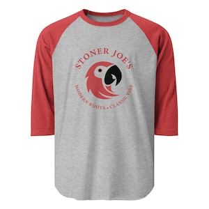 3/4 sleeve raglan shirt