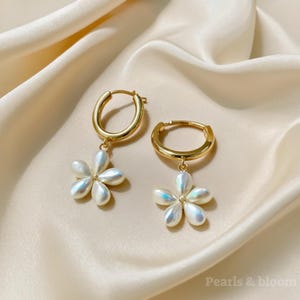 Freshwater Pearl Earrings, Dainty Flower Hoop Earrings, Daisy Pearl Earrings, Pearl Bracelet, Bridal Jewelry, Wedding Jewelry Set
