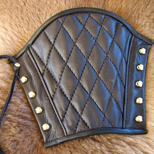 Quilted Archers Bracer image 1