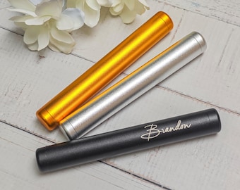 Regalo personalizado para padrinos de boda, tubo de cigarros de metal grabado, impermeable y hermético, regalo para el día de la boda para el padrino.