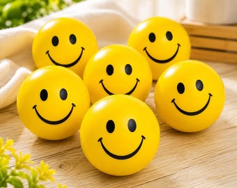 Balle anti-stress jaune à tête souriante, cadeau d'invité, jouet de récompense pour la classe