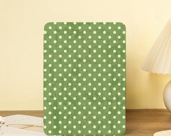 Green Yellow Dots Simple iPad Case with Pencil Holder For 2025 iPad 11/10/9 iPad Air 7/6 13" 11" 10.9" iPad Pro 9.7"11"12.9" iPad Mini 7/6