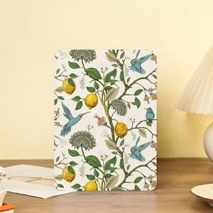 Retro Blue Bird iPad Case with Apple Pencil Holder Cover For iPad 11/10/9 2025 iPad Air 7/6/5 iPad Pro 9.7&quot; 11&quot; 12.9 inch iPad Mini 7/6/5