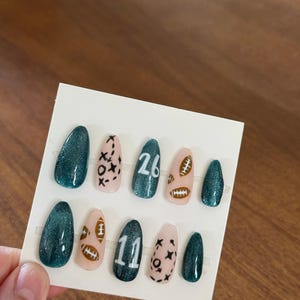 Philadelphia Eagles Press on Nails