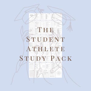 Puede incluir: Un fondo azul claro con las palabras "THE STUDENT ATHLETE STUDY PACK" en marrón. La imagen presenta hojas de estudio y esquemas, con dibujos lineales de manos y birretes.