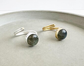 Anillo envolvente de labradorita: anillo ajustable de latón chapado en oro/plata