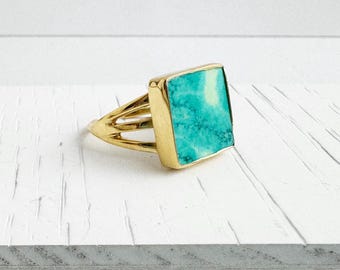 Anillo cuadrado turquesa con triple banda de oro y plata, ajustable
