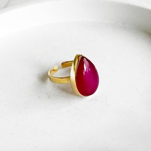 Fuchsia Chalcedony Teardrop Statement Ring in Gold and Silver. Adjustable Gemstone Cocktail Ring image 2