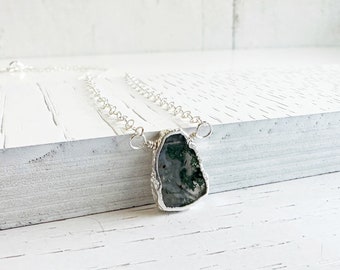 Moss Agate Gemstone Slice Necklace in Sterling Silver. Simple Silver Necklace. Dainty Crystal Necklace. Layering Necklace