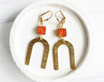 Orange Druzy and Horseshoe Dangle Earrings in Brushed Brass Gold. Geometric Arch Earrings. Gemstone Dangle Earrings