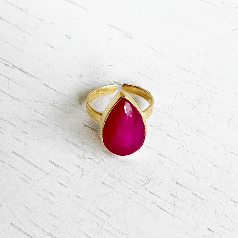 Fuchsia Chalcedony Teardrop Statement Ring in Gold and Silver. Adjustable Gemstone Cocktail Ring image 3