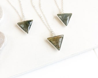 Petite Labradorite Triangle Necklace in Silver. Simple Delicate Labradorite Necklace. Labradorite Jewelry in Silver. Layering Necklace. Gift