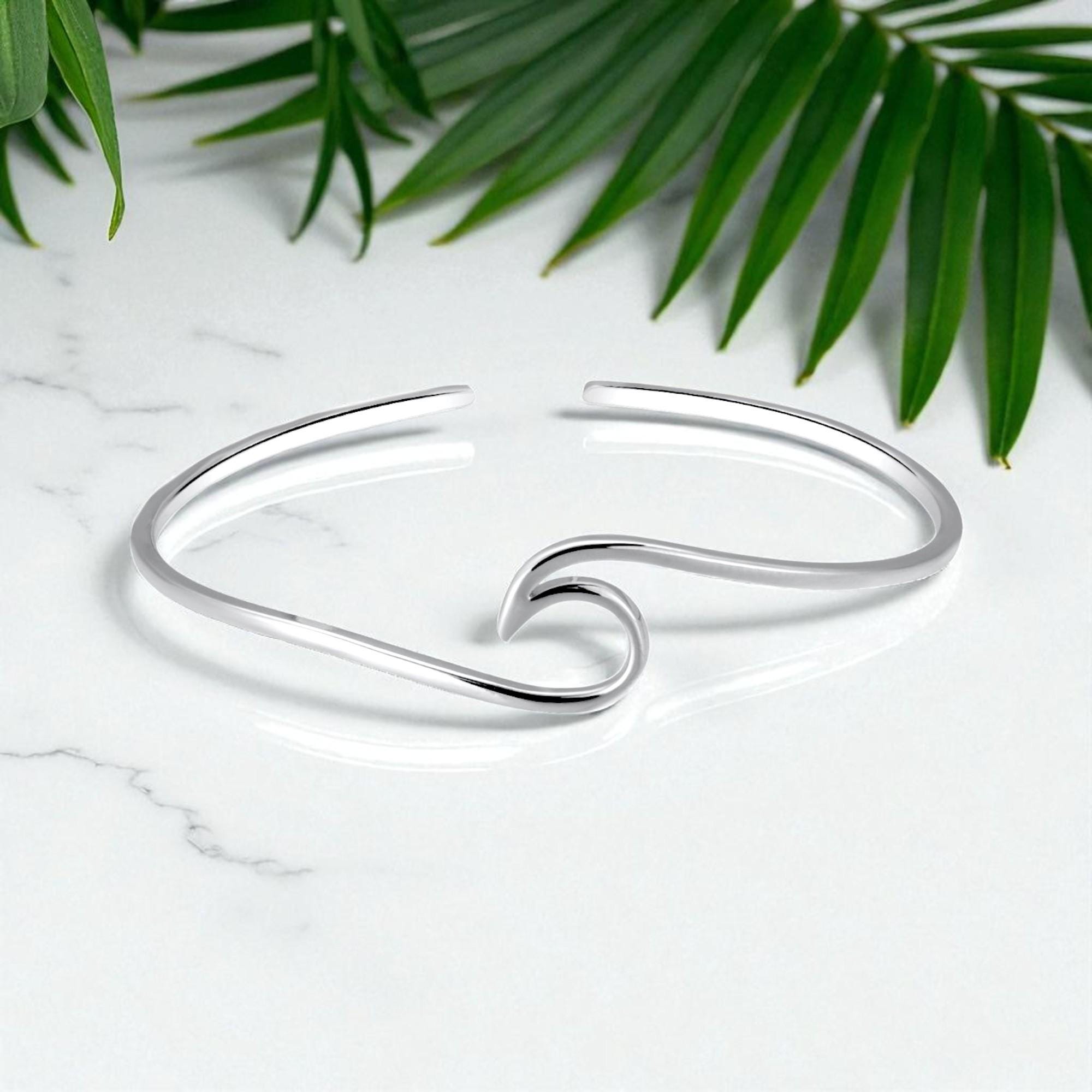 アクセサリー Vintage Silver Wide Wave Caff Bangle 925 Pure S999 Sterling Silver 999 Vintage Virtue Wide Bracelet