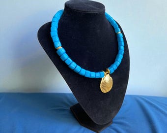 Handmade Lampwork Murano Glass Necklace – Turquoise Blue Beads, Gold Seashell Pendant & Magnetic Clasp