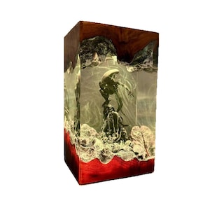 Alien Resin Lamp | Handmade Sci-Fi Horror Diorama | RGB LED Movie Light