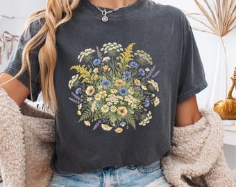 Camiseta de flores silvestres, regalo para el Día de la Madre, camiseta con ramo de flores silvestres, camiseta botánica floral, regalo para amantes de la jardinería, Comfort Colors 1717, camisetas de primavera para mamás