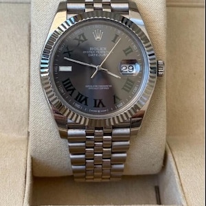 Swiss Automatic 41mm Luxury Style Watch – Grey Roman Dial – Jubilee Bracelet – Exhibition Caseback