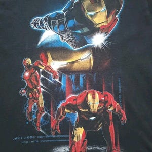 Camiseta vintage de Iron Man para niño, talla mediana, estampado gráfico, color negro. imagen 2