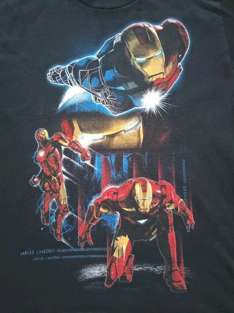Camiseta vintage de Iron Man para niño, talla mediana, estampado gráfico, color negro. imagen 2