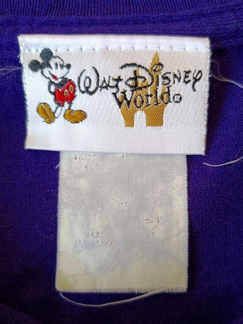 Camiseta vintage de Campanilla de Walt Disney World para hombre, talla XL, con estampado morado. imagen 3
