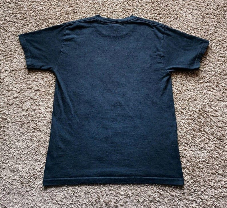 Camiseta vintage de Iron Man para niño, talla mediana, estampado gráfico, color negro. imagen 4