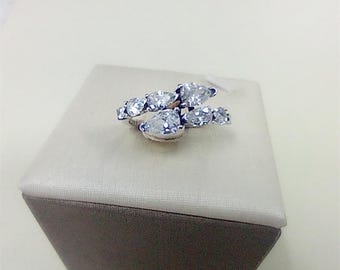 srebrny pierścionek Pandora z błyszczącym nakładającym się paskiem