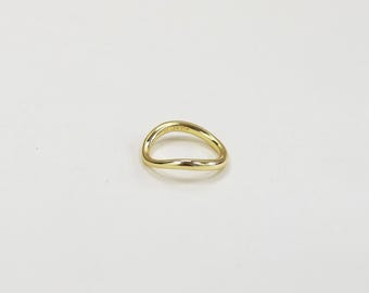 pierścionek Pandora Essence Gold o organicznym kształcie