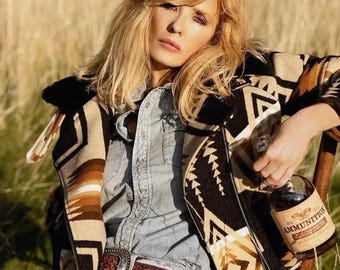 Dutton Ranch Beth Dutton Kelly Reilly Fleece-Fliegerjacke mit Aztekenmuster und Shearling-Kragen