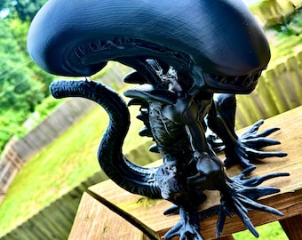 Xenomorph Alien …Baby Xenomorph .   Statue, figurine
