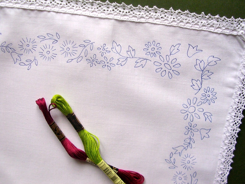 Tray Cloth Featuring an Embroidery Design, Floral Embroidery Hand