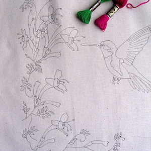Blumen & Kolibris Vogel Stickmuster auf eine fertige Tasche Freestyle Stickerei Sticken