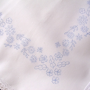 Embroidery Printed to Embroider with a Flower boarder Pattern tablecloth cotton 80 x 80 cm lace edge unique craft gift