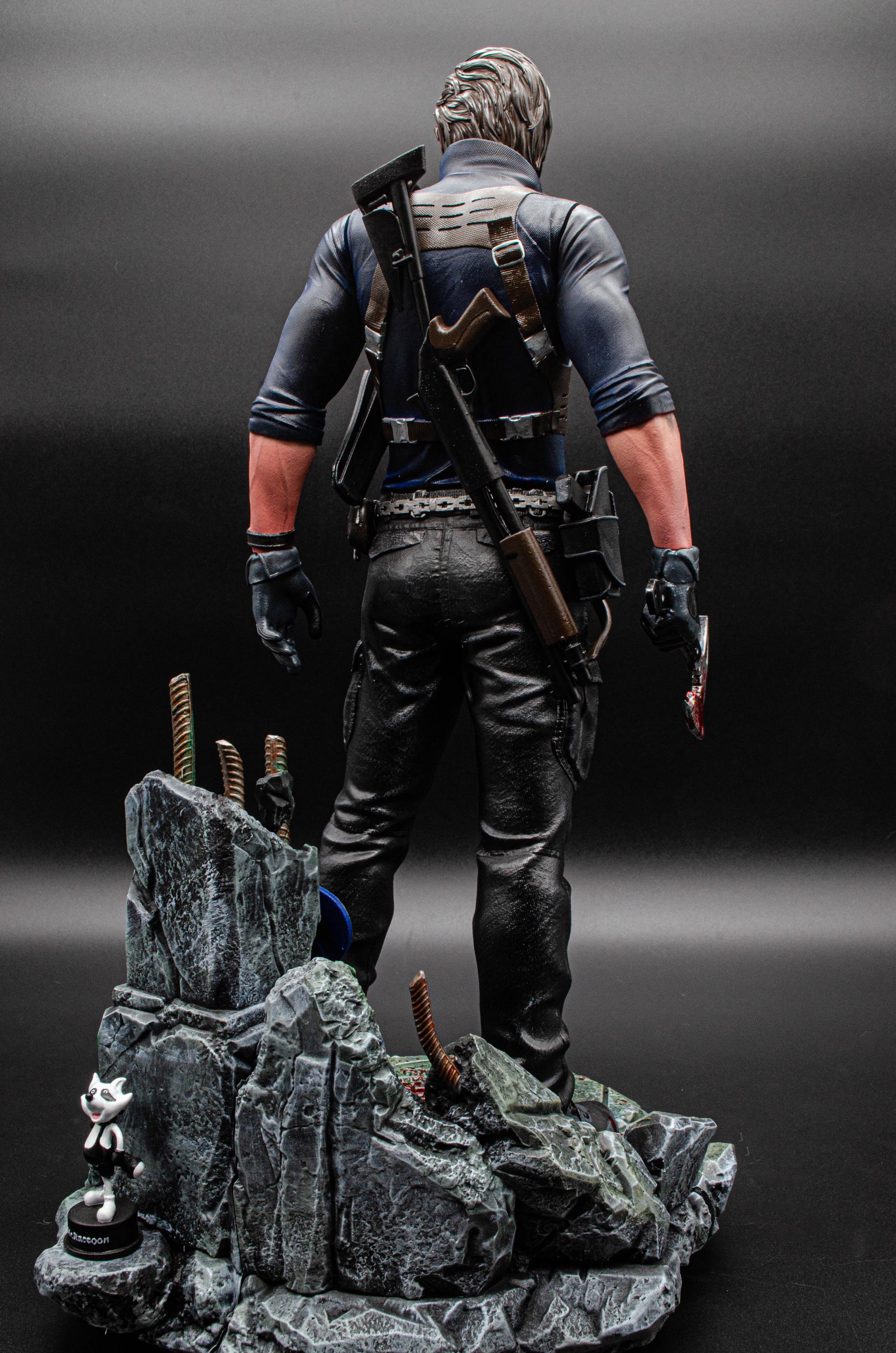 レオン・ケネディ – 30cm バイオハザード レクイエム スタチュー