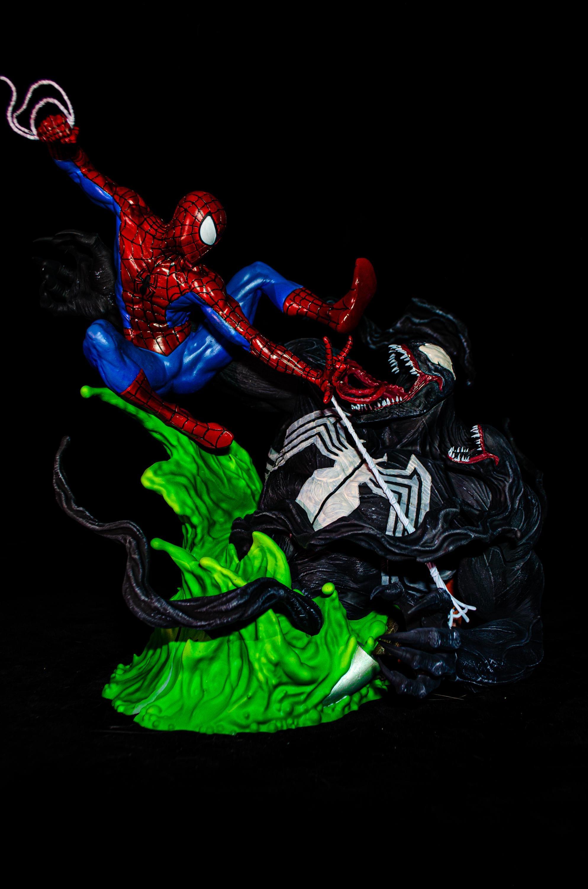 スパイダーマン バストスタチュー MARVEL COMICS フィギュア スパイダーマン バストスタチュー
