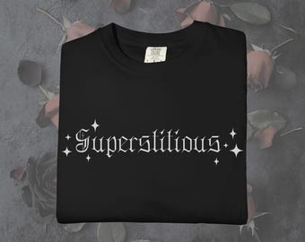 T-shirt unisexe gothique superstitieux, T-shirt graphique occulte sombre, Vêtements alternatifs, Chemise sorcière, Vêtements gothiques