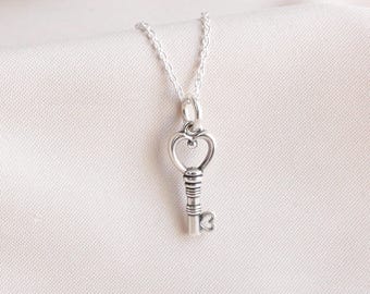 Collar con llave de corazón de plata de ley, collar minimalista, collar "Eres la llave de mi corazón", collar con llave de corazón, regalo para ella, dije de llave