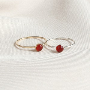Minimalist Carnelian Ring, Dainty Gold Ring, Stacking Ring, Silver Gemstone Ring, Gold Carnelian Ring, Tiny Minimalist Ring Gift for Her 4mm immagine 3
