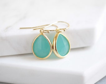 Mint and Gold Dangle Earrings- Green Earrings, Mint Earrings, Dangle Earrings, Wedding Mint, Beach Earrings, Gold Mint Dangle Earrings