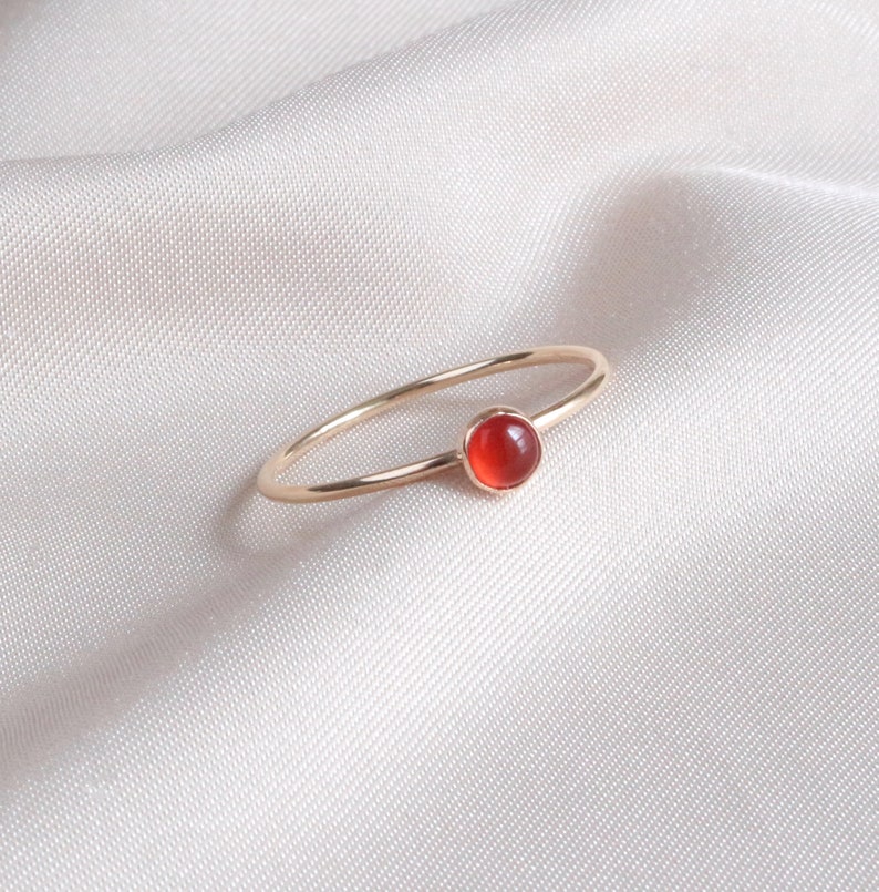 Minimalist Carnelian Ring, Dainty Gold Ring, Stacking Ring, Silver Gemstone Ring, Gold Carnelian Ring, Tiny Minimalist Ring Gift for Her 4mm immagine 1