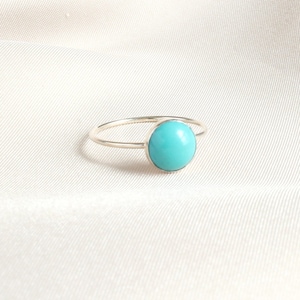 Minimalist Gold Round Turquoise Ring, Dainty Gold Ring, Gemstone Ring, Silver Dainty Turquoise Ring, Tiny Gold Minimalist Ring, Gift for Her