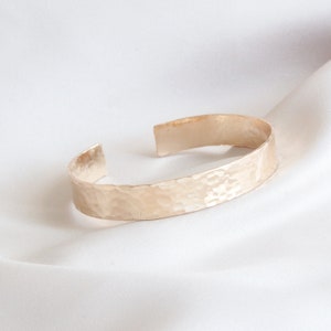 Hammered Gold Bracelet, Wide Gold Bangle, Hammered Bangle, Stacking Gold Hammered Cuff, Hammered Gold Bangle, Statement Bangle, Gift for Her