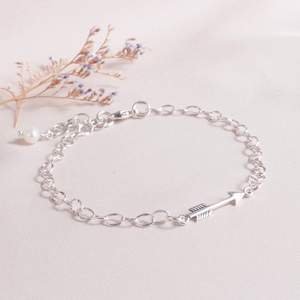 Silver Arrow Minimalist Bracelet, Dainty Bracelet, Layering Arrow Bracelet, Silver Arrow Bracelet, Layering Bracelet, Stacking Bracelet