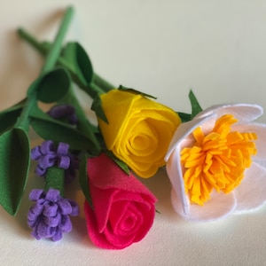 Felt Bouquet- NO WIRE - Pretend Play Flowers