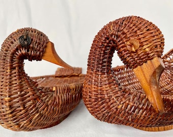 Vintage Wicker Duck Baskets: 2 Styles Available