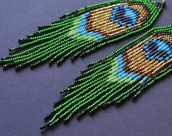 Pauwenveer kralenoorbellen, handgemaakte franjeoorbellen, statement oorbellen met zaadkralen, boho lange hangoorbellen, op de natuur geïnspireerde sieraden