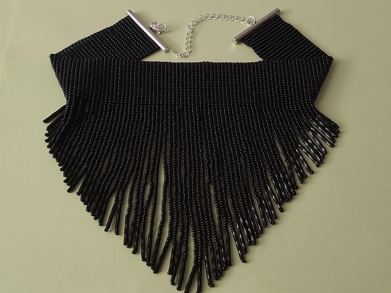 avant garde bead collar