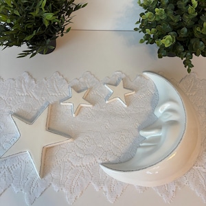 Décoration murale lune et étoiles, Croissant de lune avec visage, décoration en céramique lune et étoiles,Moon Face Celestial Wall Hanging
