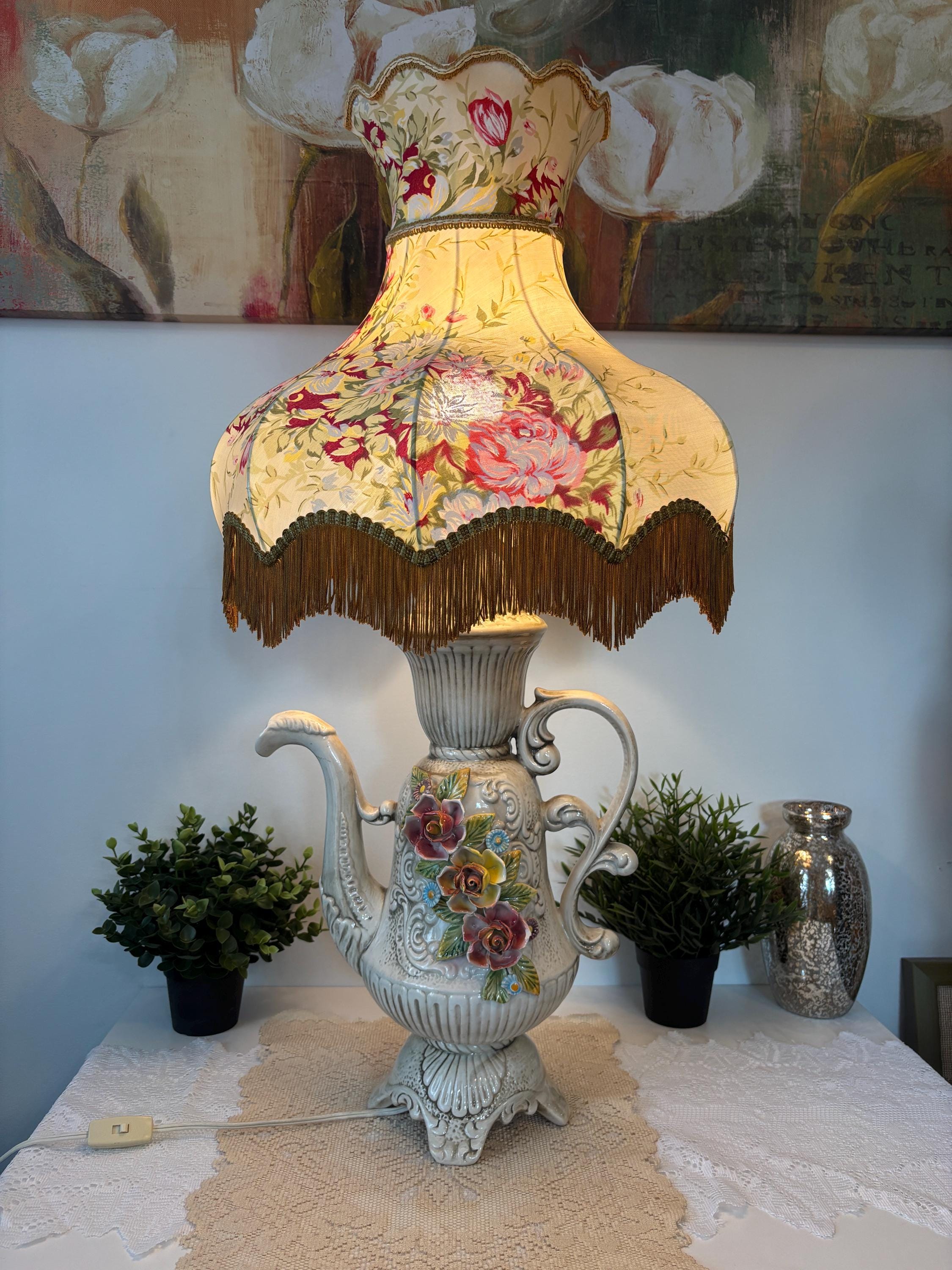 VASE MÉDICIS EN Porcelaine Capodimonte XIXème . Ancien .décor de Chérubins . £775.77 - UK